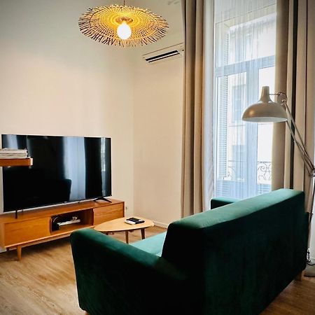 Duplex-Ceiling Height 1,9M-Free Private Parking-Self Check In !! Duplex Climatise-Hauteur Sous Plafond 1,9M-Parking Prive Gratuit-Arrivee Autonome !! Avignon Bagian luar foto