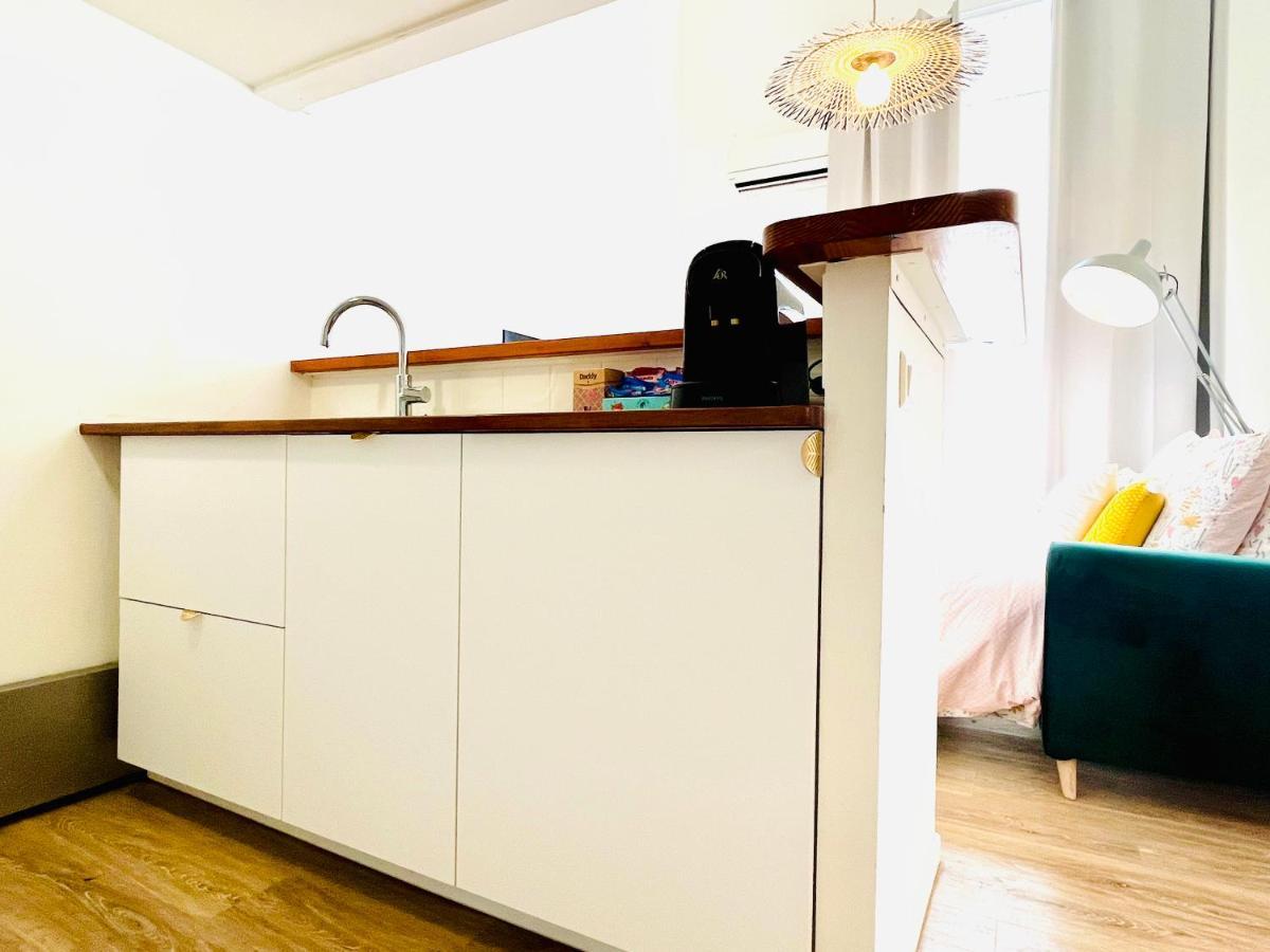 Duplex-Ceiling Height 1,9M-Free Private Parking-Self Check In !! Duplex Climatise-Hauteur Sous Plafond 1,9M-Parking Prive Gratuit-Arrivee Autonome !! Avignon Bagian luar foto